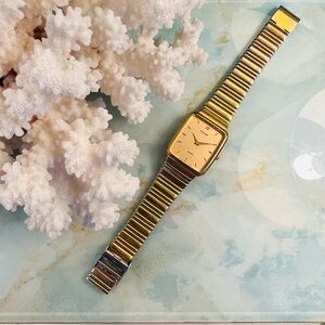 PULSAR Vintage Men’s Quartz Gold Tone Watch